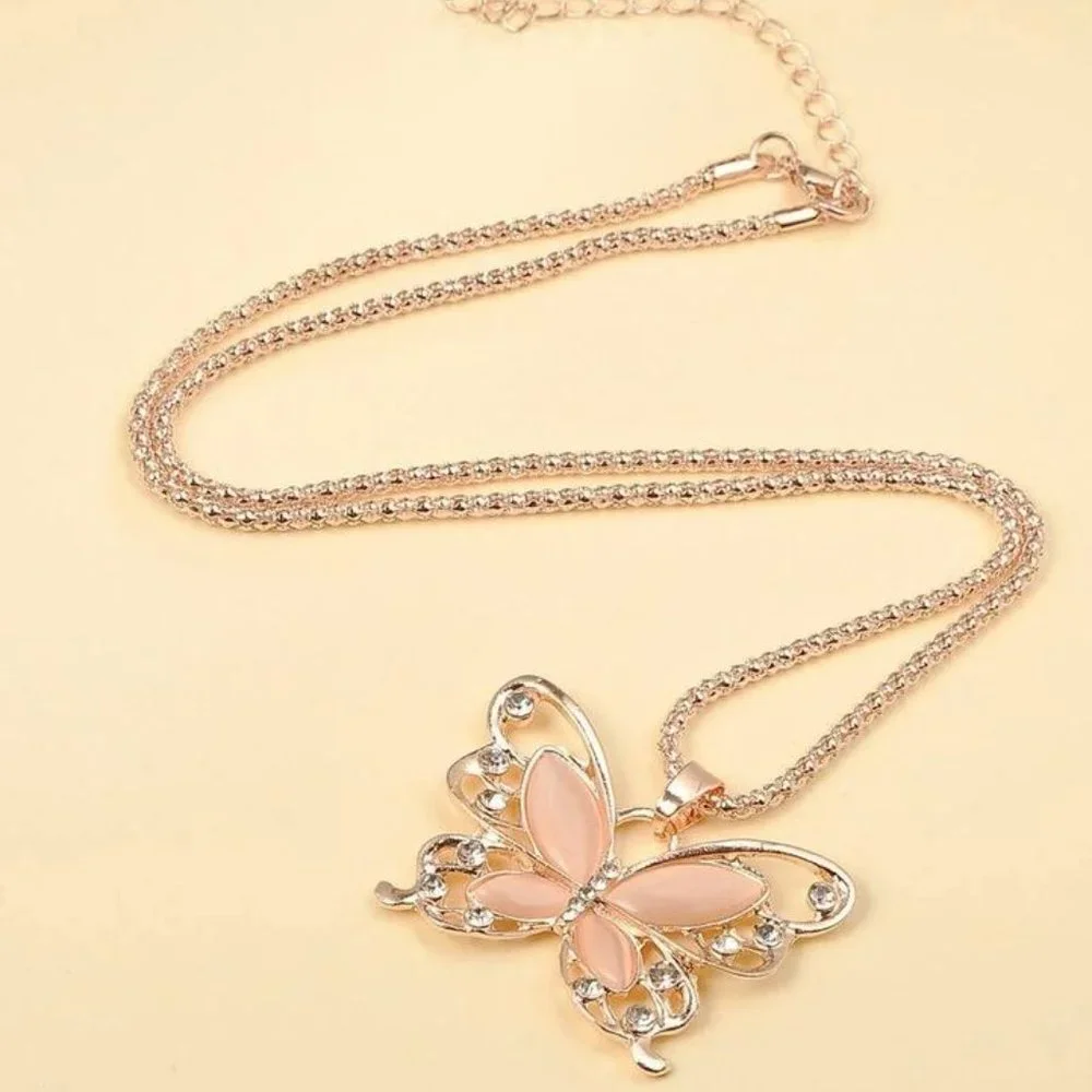 Butterfly necklace new - Picture 2 of 2